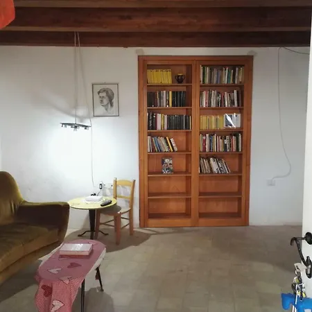 بيت ضيافة Palazzo Capozza سترونغولي